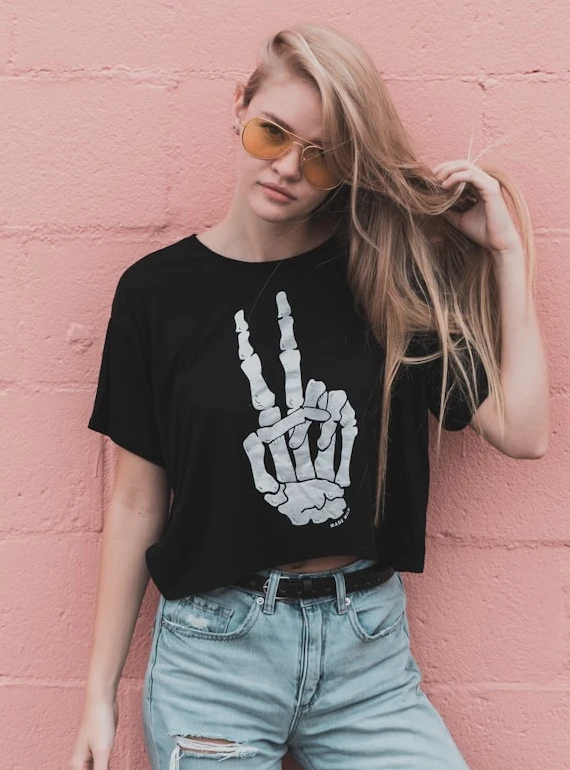 Classic Essential Tee alternate view